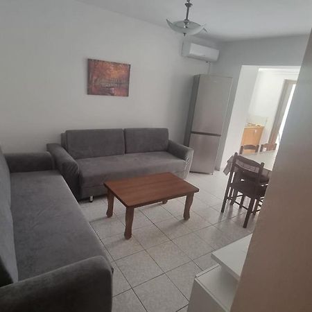 Teemo'S Apartments Sarandë 外观 照片